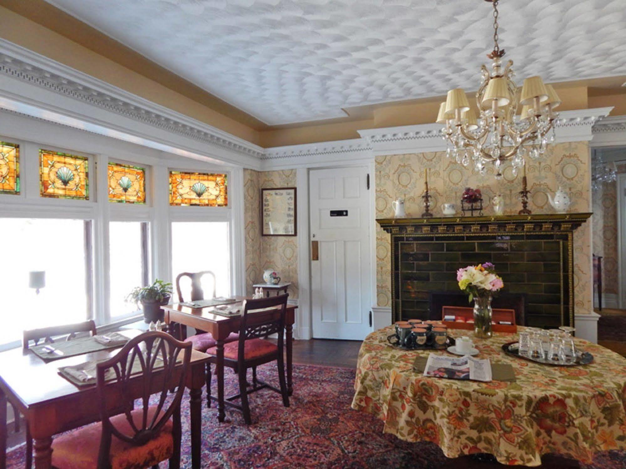 Norfolk Manor House Bed & Breakfast מראה חיצוני תמונה